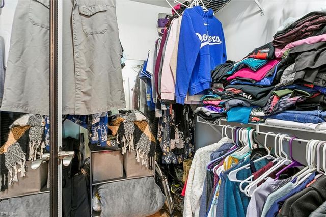 15 Pine Lake CT, Hampton, VA 23669