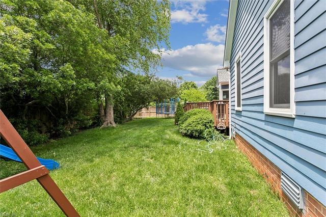 15 Pine Lake CT, Hampton, VA 23669