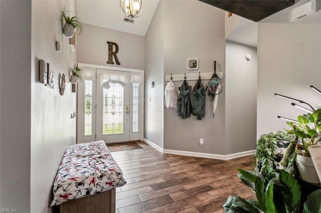 15 Pine Lake CT, Hampton, VA 23669