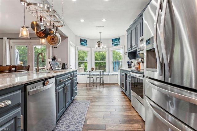 15 Pine Lake CT, Hampton, VA 23669