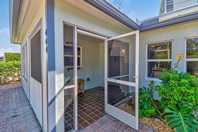 941 Ocean Drive, Juno Beach, FL 33408