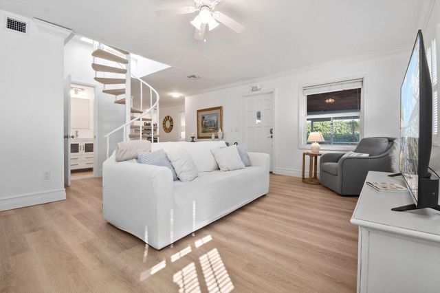 941 Ocean Drive, Juno Beach, FL 33408