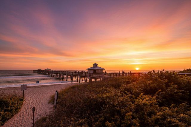 941 Ocean Drive, Juno Beach, FL 33408