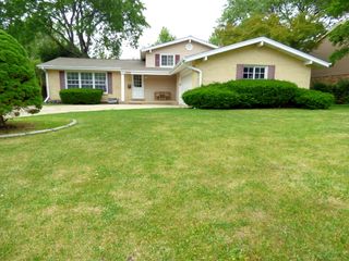 1420 E Lake Louise Drive, Palatine, IL 60074
