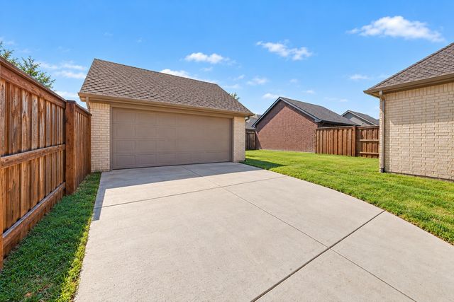 1909 Temple Hill, Van Alstyne, TX 75495
