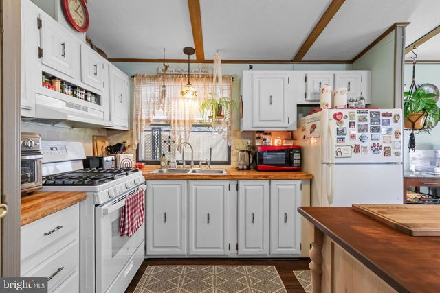 17 VALLEY VIEW DR, Bath, PA 18014