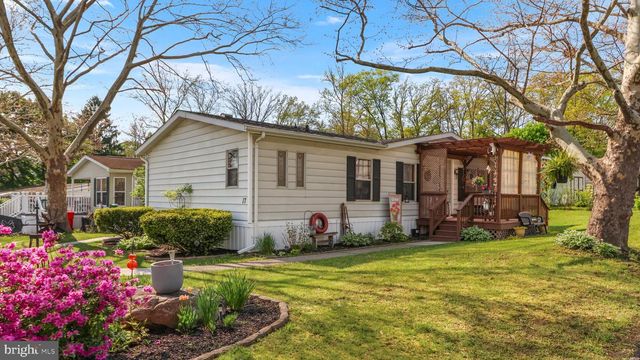 17 VALLEY VIEW DR, Bath, PA 18014
