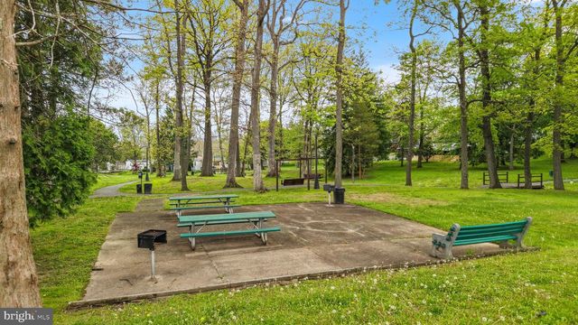 17 VALLEY VIEW DR, Bath, PA 18014