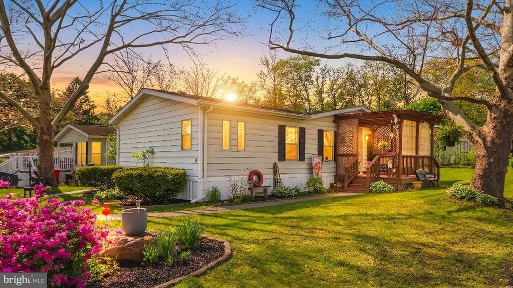 17 VALLEY VIEW DR, Bath, PA 18014