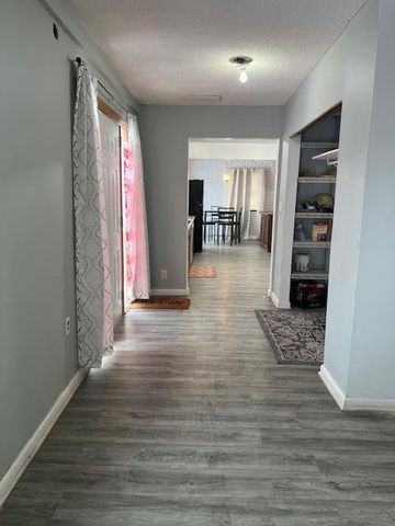 143 60th Street SE, Grand Rapids, MI 49548