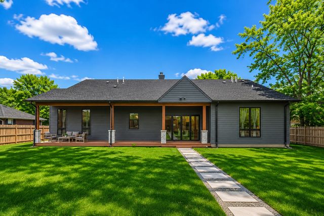2104 Shermer Road, Northbrook, IL 60062