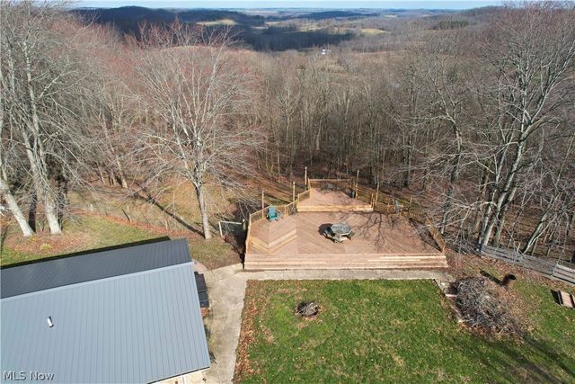 5171 Avon Road NE, Carrollton, OH 44615