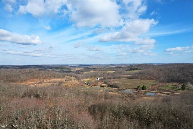 5171 Avon Road NE, Carrollton, OH 44615