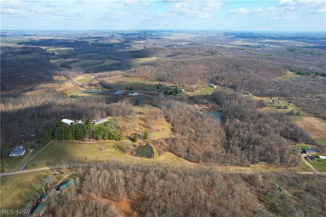 5171 Avon Road NE, Carrollton, OH 44615