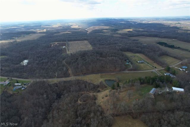 5171 Avon Road NE, Carrollton, OH 44615