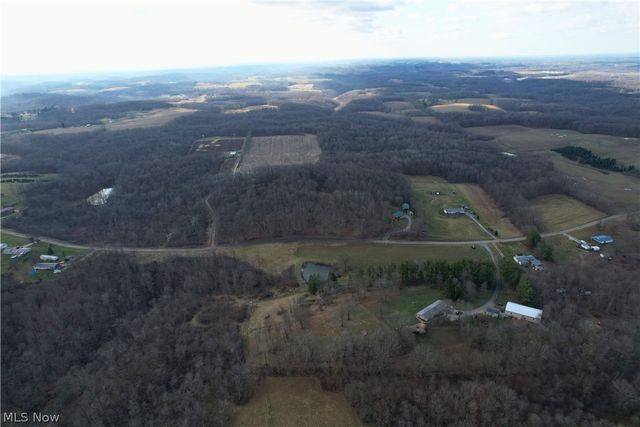 5171 Avon Road NE, Carrollton, OH 44615