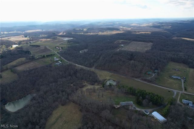 5171 Avon Road NE, Carrollton, OH 44615