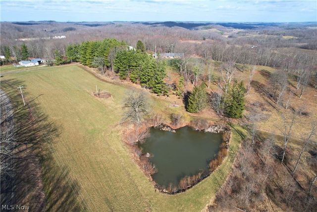 5171 Avon Road NE, Carrollton, OH 44615