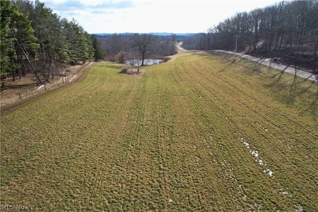 5171 Avon Road NE, Carrollton, OH 44615