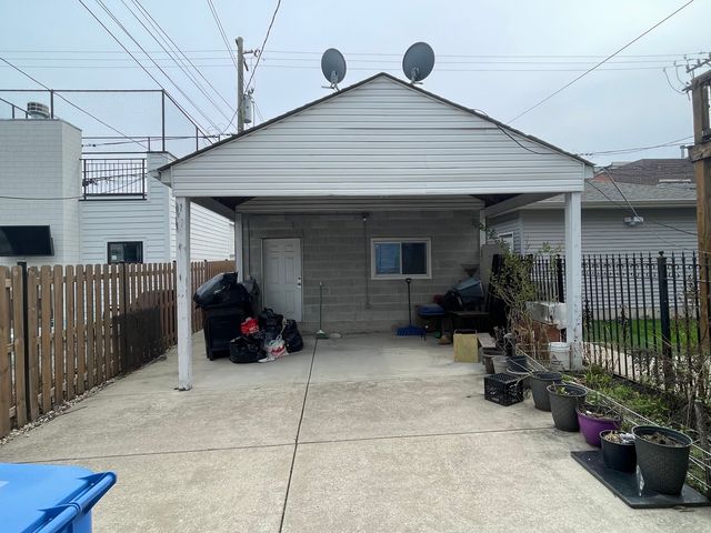 1841 W Superior Street, Chicago, IL 60622