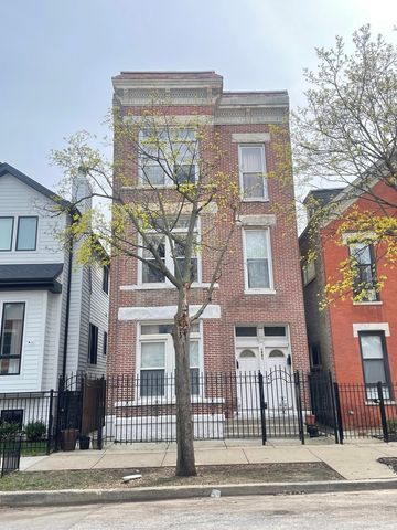 1841 W Superior Street, Chicago, IL 60622