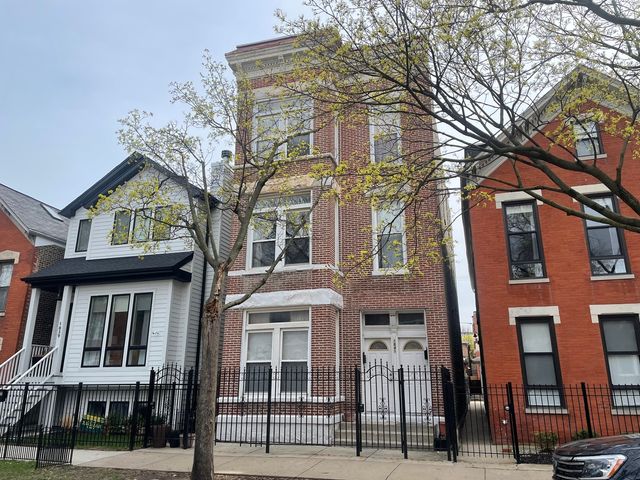 1841 W Superior Street, Chicago, IL 60622