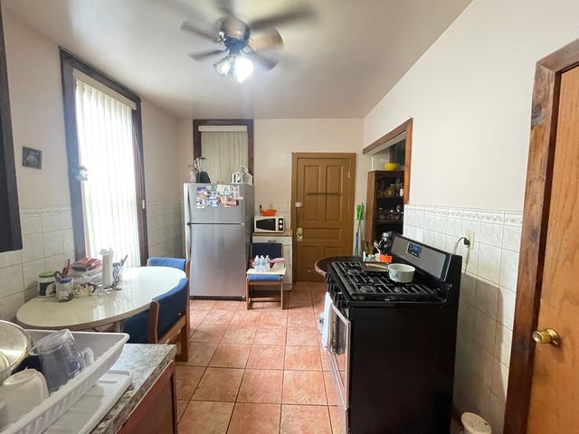 1841 W Superior Street, Chicago, IL 60622