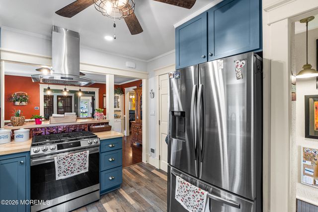 15 Kiawah Avenue, Freehold, NJ 07728