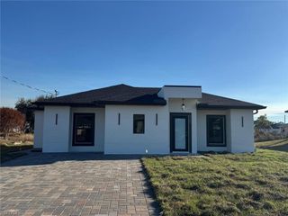 2607 41st ST W, Lehigh Acres, FL 33971