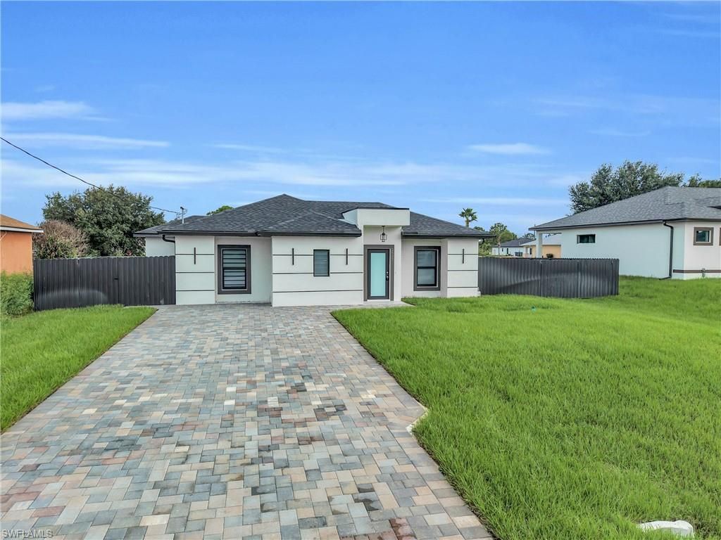 2607 41st ST W, LEHIGH ACRES, FL 33971 — photo 2