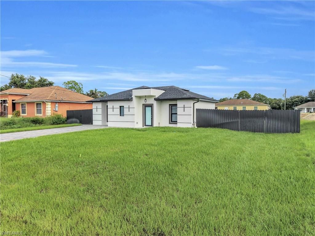 2607 41st ST W, LEHIGH ACRES, FL 33971 — photo 4