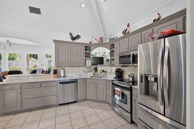 440 Grand Oaks Drive, Shreveport, LA 71106