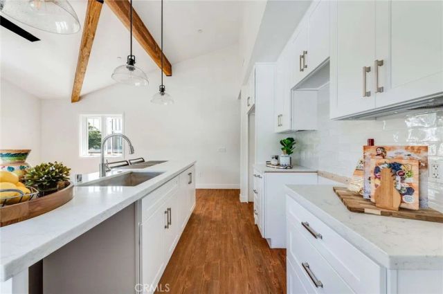 117 N Vista Bonita Avenue C, Glendora, CA 91741
