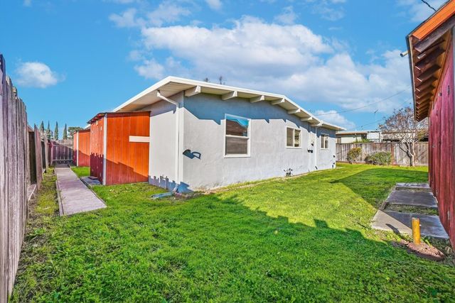 136 Lawton Drive, Milpitas, CA 95035