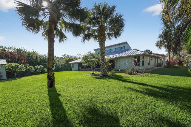 8535 SE May Terrace, Hobe Sound, FL 33455