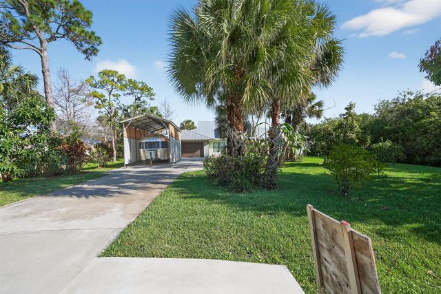 8535 SE May Terrace, Hobe Sound, FL 33455