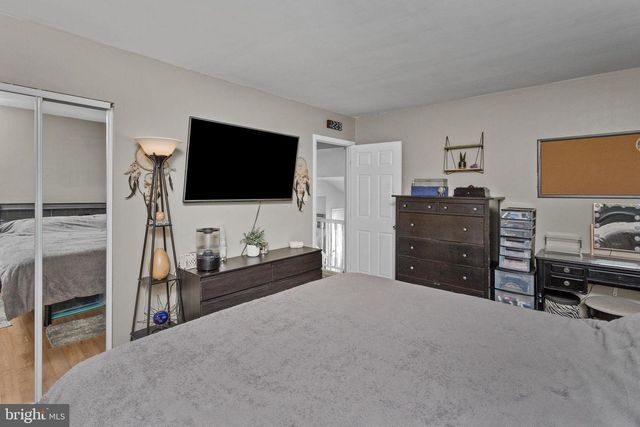 16 LANDON DR, Bordentown, NJ 08505