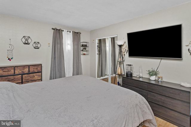16 LANDON DR, Bordentown, NJ 08505