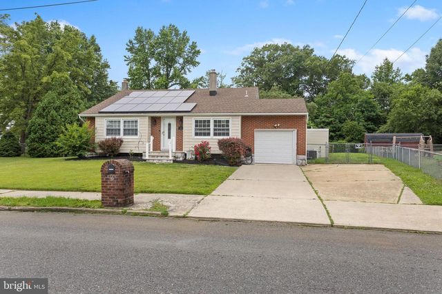 16 LANDON DR, Bordentown, NJ 08505