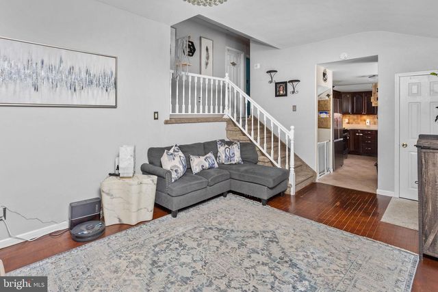 16 LANDON DR, Bordentown, NJ 08505
