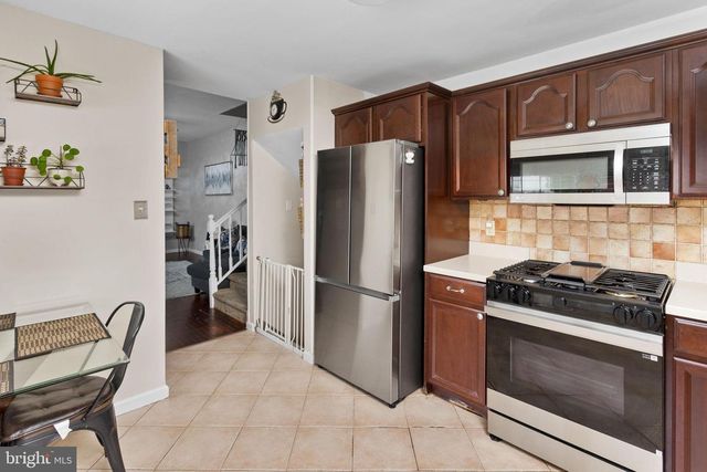 16 LANDON DR, Bordentown, NJ 08505