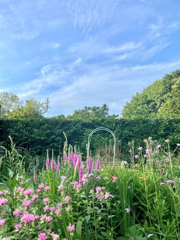 6 Nidzyn Avenue, Remsenburg, NY 11960