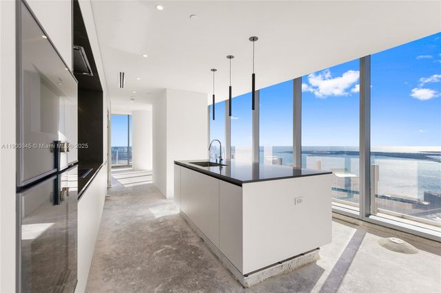 300 Biscayne Boulevard Way 5201E, Miami, FL 33131