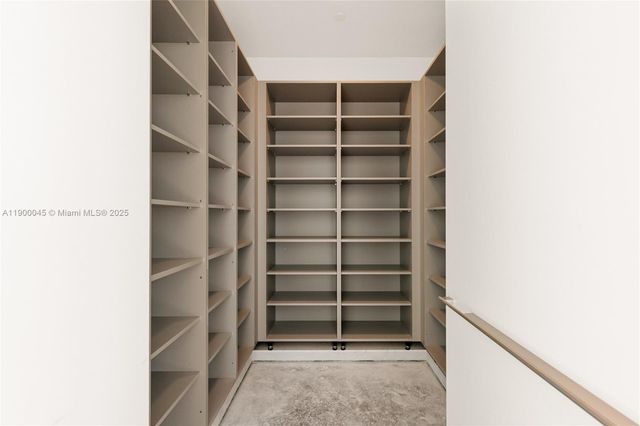 300 Biscayne Boulevard Way 5201E, Miami, FL 33131