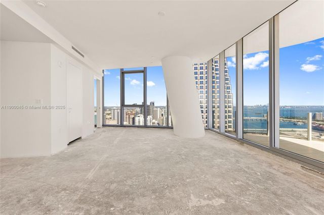 300 Biscayne Boulevard Way 5201E, Miami, FL 33131