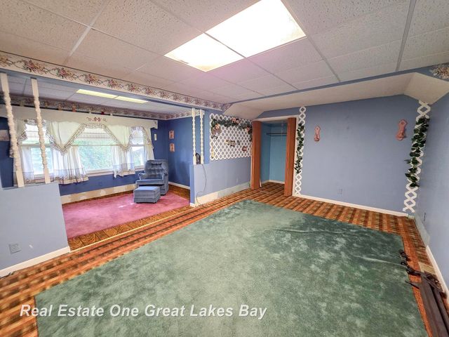 27 N Grout Road, Gladwin, MI 48624