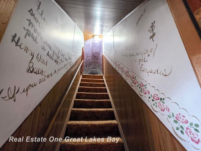 27 N Grout Road, Gladwin, MI 48624