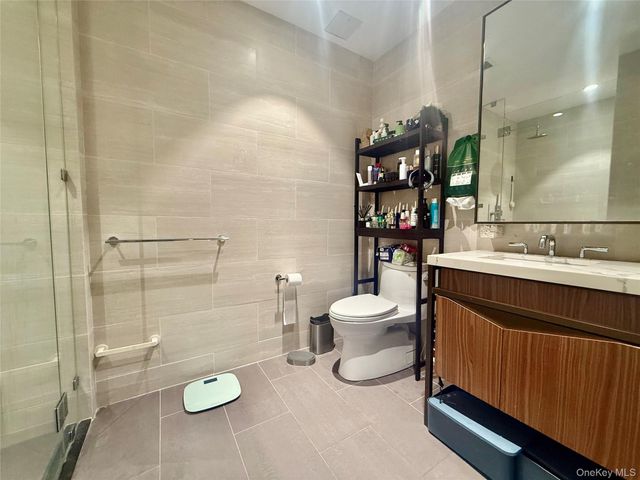 13327 39th Avenue 11S, Flushing, NY 11354