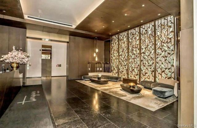 13327 39th Avenue 11S, Flushing, NY 11354