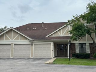 1101 WILDBERRY Court A1, Wheeling, IL 60090